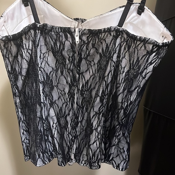 Corset Top - Picture 2 of 2